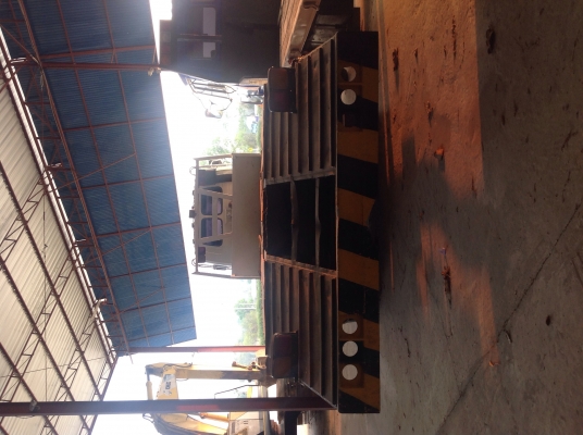 รถบรรทุกหางปลา 2เพลา. อีซูซุ รอคกี้