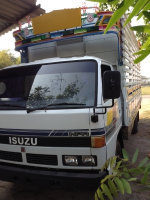 Isuzu หกลัอNPR 115 (รถห้างแท้) ปี38 เกียรสั้น กระบะยาว 5 เมตร 490,000 Isuzu หกลัอNPR 115 (รถห้างแท้) ปี38 เกียรสั้น กระบะยาว 5 เมตร 490,000