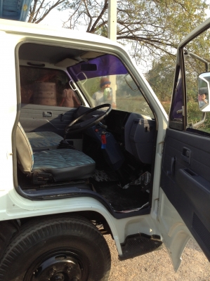 Isuzu หกลัอNPR 115 (รถห้างแท้) ปี38 เกียรสั้น กระบะยาว 5 เมตร 490,000 Isuzu หกลัอNPR 115 (รถห้างแท้) ปี38 เกียรสั้น กระบะยาว 5 เมตร 490,000