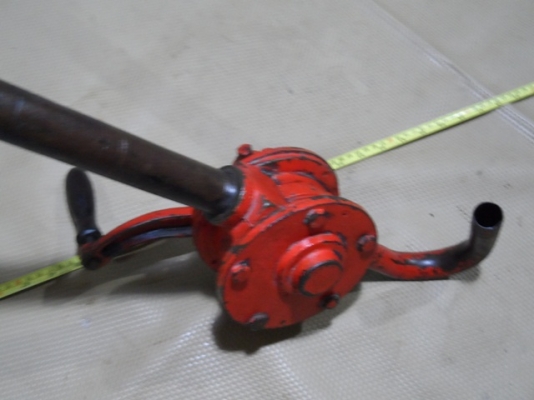 ปั้มน้ำมัน มือหมุน ครบชุด พร้อมใช้ครับ