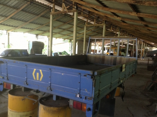 ขายกระบะไม้คาร์โก้ ISUZU NQR ยาว4.40เมตร สภาพสวย อุปกรณ์ครบ 30,000