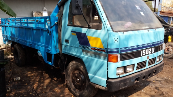 ขายหกล้อ nkr 110 ห้างแท้ กระบะเหล็ก 350000