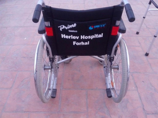 ขาย วิลเเชร์พร้อมที่ช่วยเดิน 4ขา 3500 บาท ครับมือสอง พับได้ วิลเเชร์รับนำ้หนัก 140kg