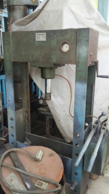 ขายแท่นอัดไฮดรอลิค30ตัน