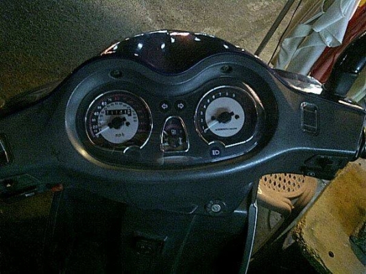 ขายรถป๊อปคลาสสิค Yamaha Salient 50cc.และPeugeot Sum-Up 125