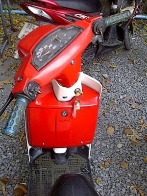 ขายรถป๊อปคลาสสิค Yamaha Salient 50cc.และPeugeot Sum-Up 125