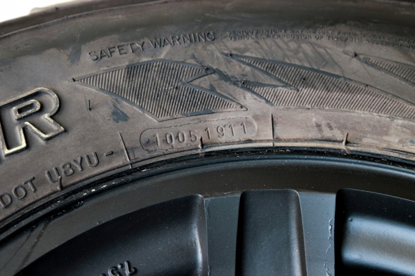 ขายยางมัด 33 12.5 R15 พร้อมแม็ก Inter