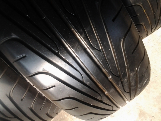 ยาง  215/50/17  ปี 11  นุ่มๆ ดอกหนาๆ