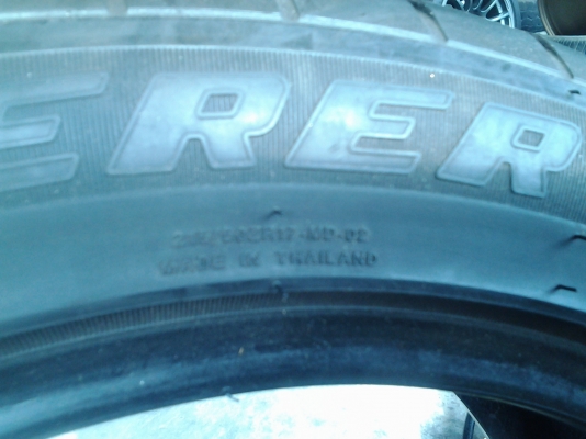 ยาง  215/50/17  ปี 11  นุ่มๆ ดอกหนาๆ