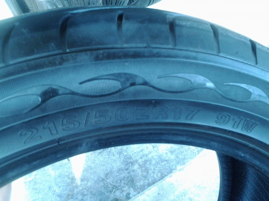 ยาง  215/50/17  ปี 11  นุ่มๆ ดอกหนาๆ