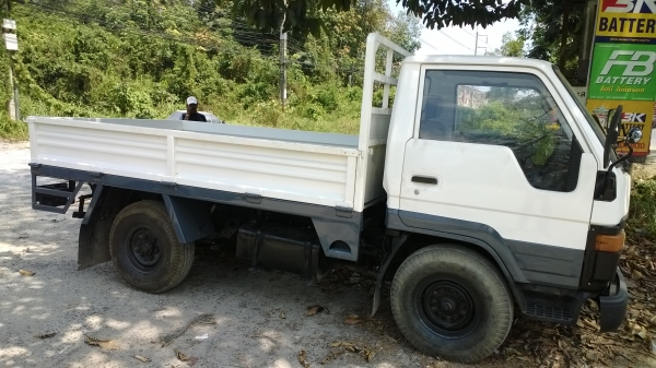 4ล้อใหญ่ TOYOTA BU61RNDเครื่อง 11D เกียร์สั้น รถเดิมๆสวยมากคัสซีสวย เครื่องแน่นๆ....