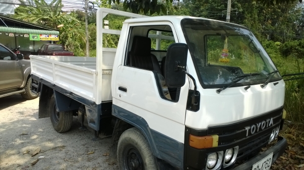 4ล้อใหญ่ TOYOTA BU61RNDเครื่อง 11D เกียร์สั้น รถเดิมๆสวยมากคัสซีสวย เครื่องแน่นๆ....