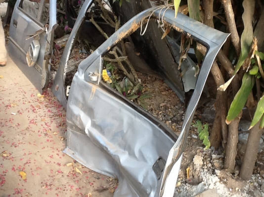 ขายครับซากดราก้อนปี44ทะเบียนเต็มชุดโอนครบเอาไปทั้งคันเลยพี่น้องเบื่อช่างขายครับ