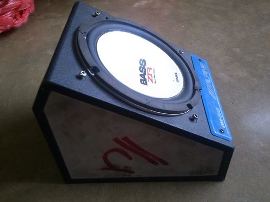 ขายลำโพง sub woofer alpine 8 นิ้วพร้อมตู้