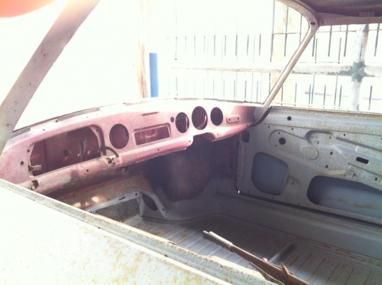 ขายคาร์มานเกีย (Karmann Ghia) Year 1974 (NOS) สนใจโทร 081-6575-447 ขายคาร์มานเกีย (Karmann Ghia) Year 1974 (NOS) สนใจโทร 081-6575-447