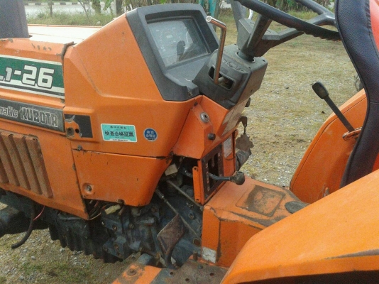 ขายรถไถ KUBOTA L1-26   2เพลา  เครื่องไดเร็ก 4สูบ