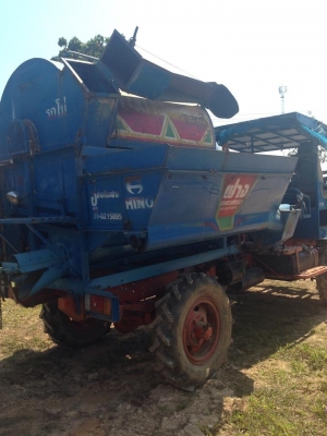 รถ 4WD สีข้าวโฟด โม่ข้าว