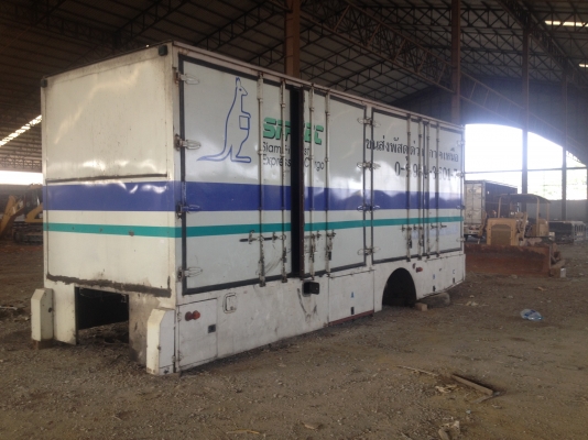 ตู้แห้ง 6 บานสภาพ ดี ยาว 7.20 ยกลงจาก ISUZU Deca FTR ตู้แห้ง 6 บานสภาพ ดี ยาว 7.20 ยกลงจาก ISUZU Deca FTR