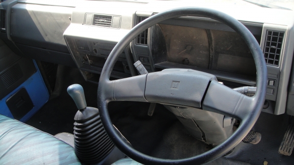 ISUZU NKR เครื่อง4BE1(110แรง) แอร์ เพาเวอร์ กะบะเลส