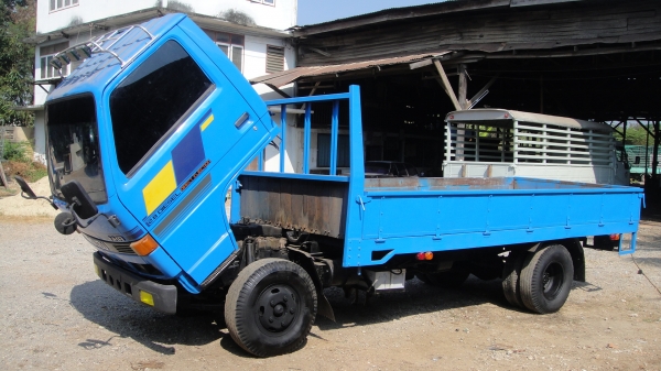 ISUZU NKR เครื่อง4BE1(110แรง) แอร์ เพาเวอร์ กะบะเลส