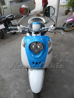 ฟีโน่เกแยกลายปารีส รถปี55 วิ่งน้อยเครื่องใสภายนอกไม่มีรอยภาษียังไม่ขาด