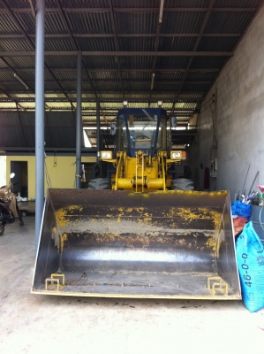 ขายรถตักล้อยาง KOMATSU WA100-1