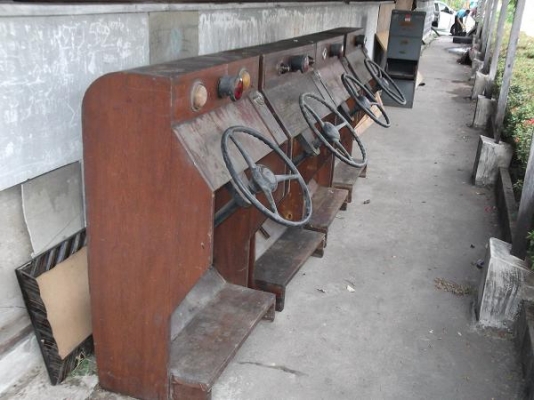 ขายตู้ทดสอบขับรถโบราณ