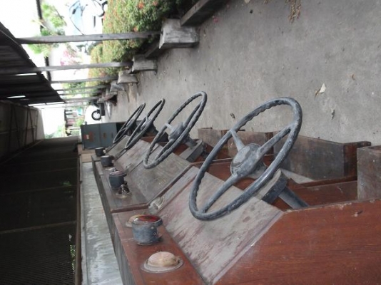 ขายตู้ทดสอบขับรถโบราณ