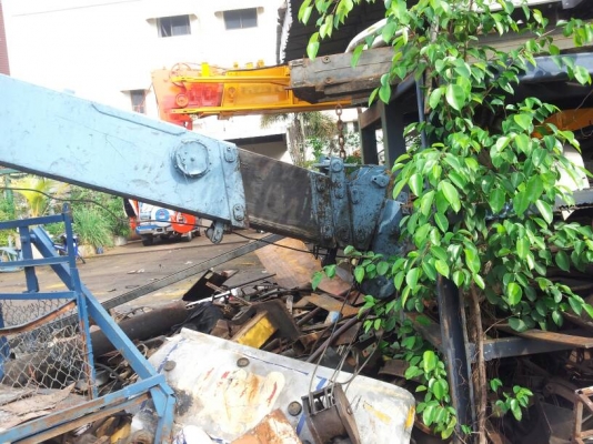 ขายเครน TADANO SuperZ 3ตัน5ปอก ท้องวี 4.5ตัน4ปอก ท้องแบน บูม5ตัน 5ปอก ปอกที่2ไม่มี แกนครบ แท่น5ตันและ3ตัน ขาช้าง2ขาครับ