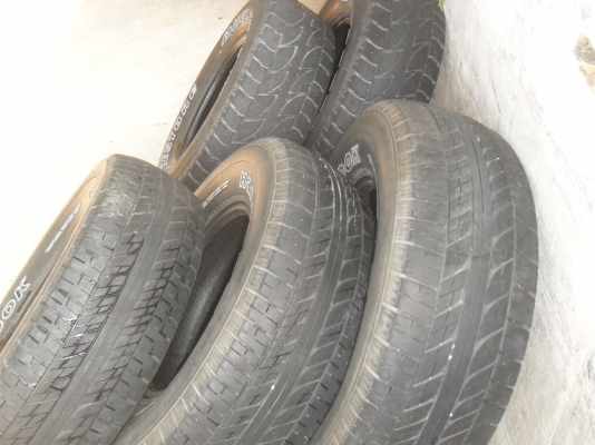 ยาง 265/70R16 สวยๆ 5 เส้น ราคา 2400 บาท ยาง 265/70R16 สวยๆ 5 เส้น ราคา 2400 บาท