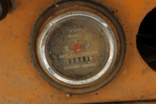 ขายรถตักล้อยาง เอวอ่อน ขนาดใหญ่ ตัก2คิว DRESSER: 12T เครื่องยนต์ 6 สูบ ราคา 480,000 บาท