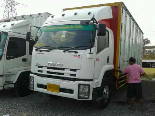 ขายตู้แห้ง10บานไม่มีเสากลาง ยาว7.60เมตร