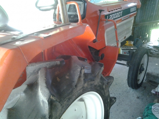 ขายรถไถ20แรงราคาถูกสภาพสวยเครื่องฟิตลดเหลือ72000บาท ขายรถไถ20แรงราคาถูกสภาพสวยเครื่องฟิตลดเหลือ72000บาท