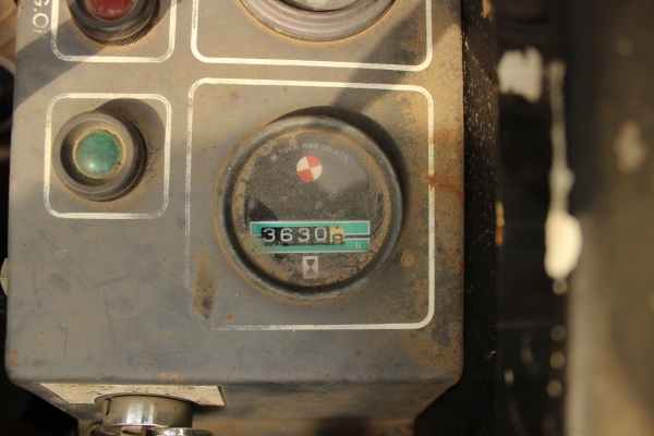 ขาย รถแบคโฮ ขนาดเล็ก KOMATSU PC 30-1 พร้อมตู้เก๋ง ดีเซล 3สูบ ราคา 198,000 บาท ขาย รถแบคโฮ ขนาดเล็ก KOMATSU PC 30-1 พร้อมตู้เก๋ง ดีเซล 3สูบ ราคา 198,000 บาท