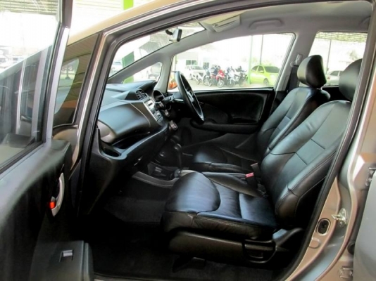 HONDA JAZZ  i-VTEC 1.5 AT ปี 2009
