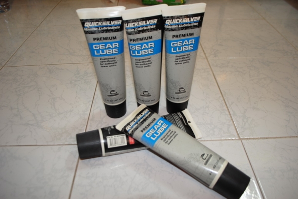 โล๊ะ..!!! อะไหล่เครื่องเรือหลายตัวครับ โล๊ะ..!!! อะไหล่เครื่องเรือหลายตัวครับ