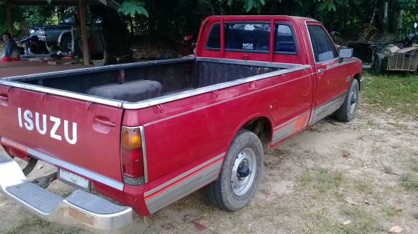 ขาย ISUZU KB2200 เดิมๆแห้งๆอีกคันครับ ขาย ISUZU KB2200 เดิมๆแห้งๆอีกคันครับ