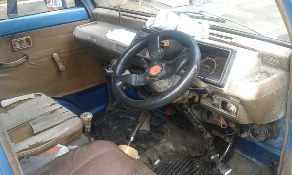 กะป๊อไดฮัทสุ s70ป้ายขาว สวยพร้อมใช้ ค.3สูบติดแก๊ส เล่มแท้ชุดโอนครบ ภาษี57 ช้าอดชัวร์  (กทม.)