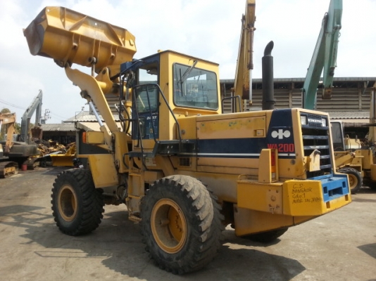 รถตักล้อยาง WA200-1-30646 สภาพสวย นำเข้าจากญี่ปุ่น ไม่เคยใช้งานในไทย โทร. 081-373-0559