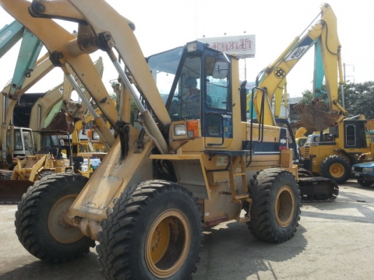 รถตักล้อยาง WA200-1-30646 สภาพสวย นำเข้าจากญี่ปุ่น ไม่เคยใช้งานในไทย โทร. 081-373-0559