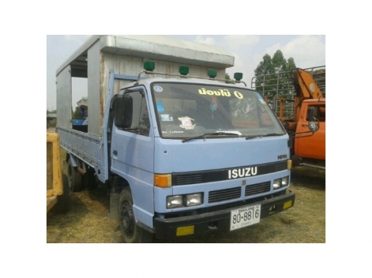 ขาย ISUZU NPR เครื่องดี ครัชซีสวย เอกสารพร้อมโอน