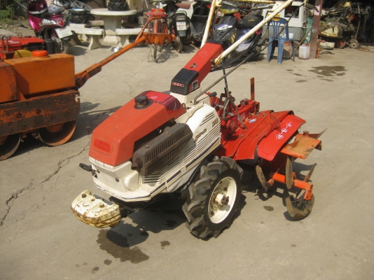 ขายรถพรวนดิน และยกร่อง ISEKI 700 พร้อมใช้งาน ขายรถพรวนดิน และยกร่อง ISEKI 700 พร้อมใช้งาน