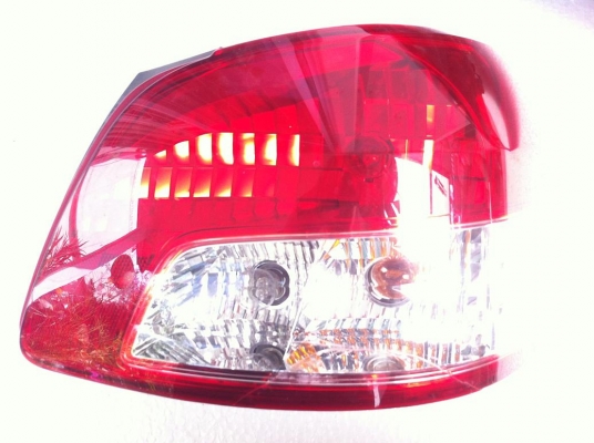 ขายไฟท้ายรถvisoวีออสแท้ติดรถมาเลยคับ ชุดสาย-หลอดไฟศูนยแท้ครบๆ