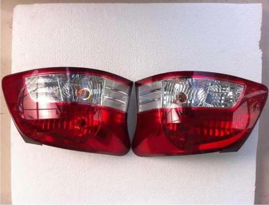 ขายไฟท้ายรถvisoวีออสแท้ติดรถมาเลยคับ ชุดสาย-หลอดไฟศูนยแท้ครบๆ