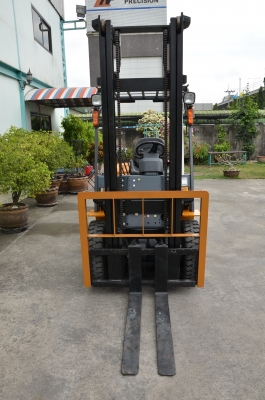 ขาย Komatsu FD25-16 ดีเซล 4D94E ธรรมดา 2.5 ตัน ยกสูง	3 เมตร