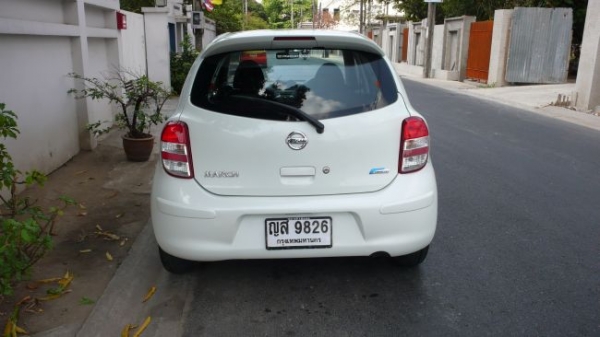 Nissan March 1.2  เกียร์ A/T ปี'2011