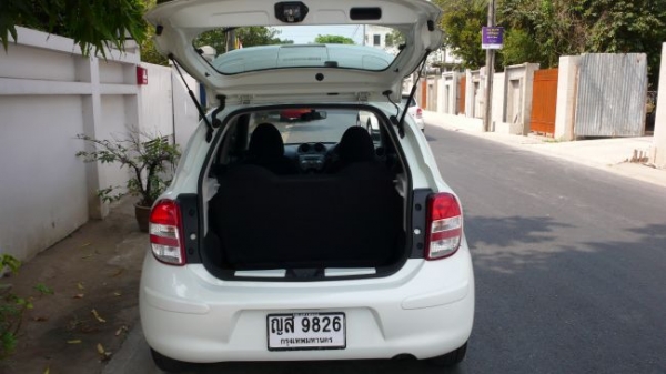 Nissan March 1.2  เกียร์ A/T ปี'2011