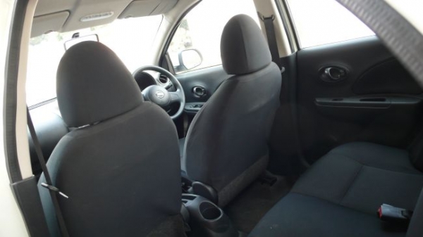 Nissan March 1.2  เกียร์ A/T ปี'2011