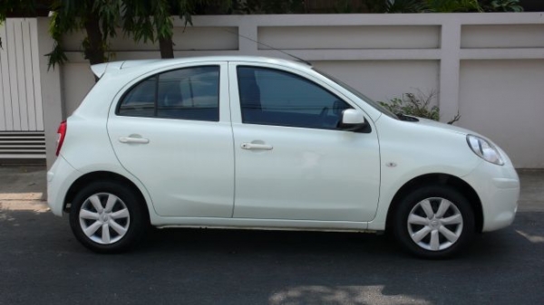 Nissan March 1.2  เกียร์ A/T ปี'2011