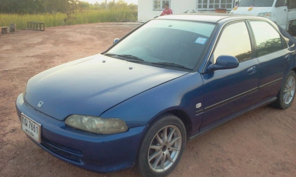 ขาย honda civic 4ประตู รถปี93 เครื่องหัวฉีดติดแก็สlpg  รถใช้งานทุกวัน (แถมแก็สเต็มถังฟรี !!)